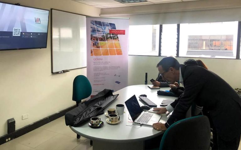 Presentation of the LED Solar Autónoma Luminaire (LLESA) at Escuela Colombiana de Ingenieria Julio Garavito 01